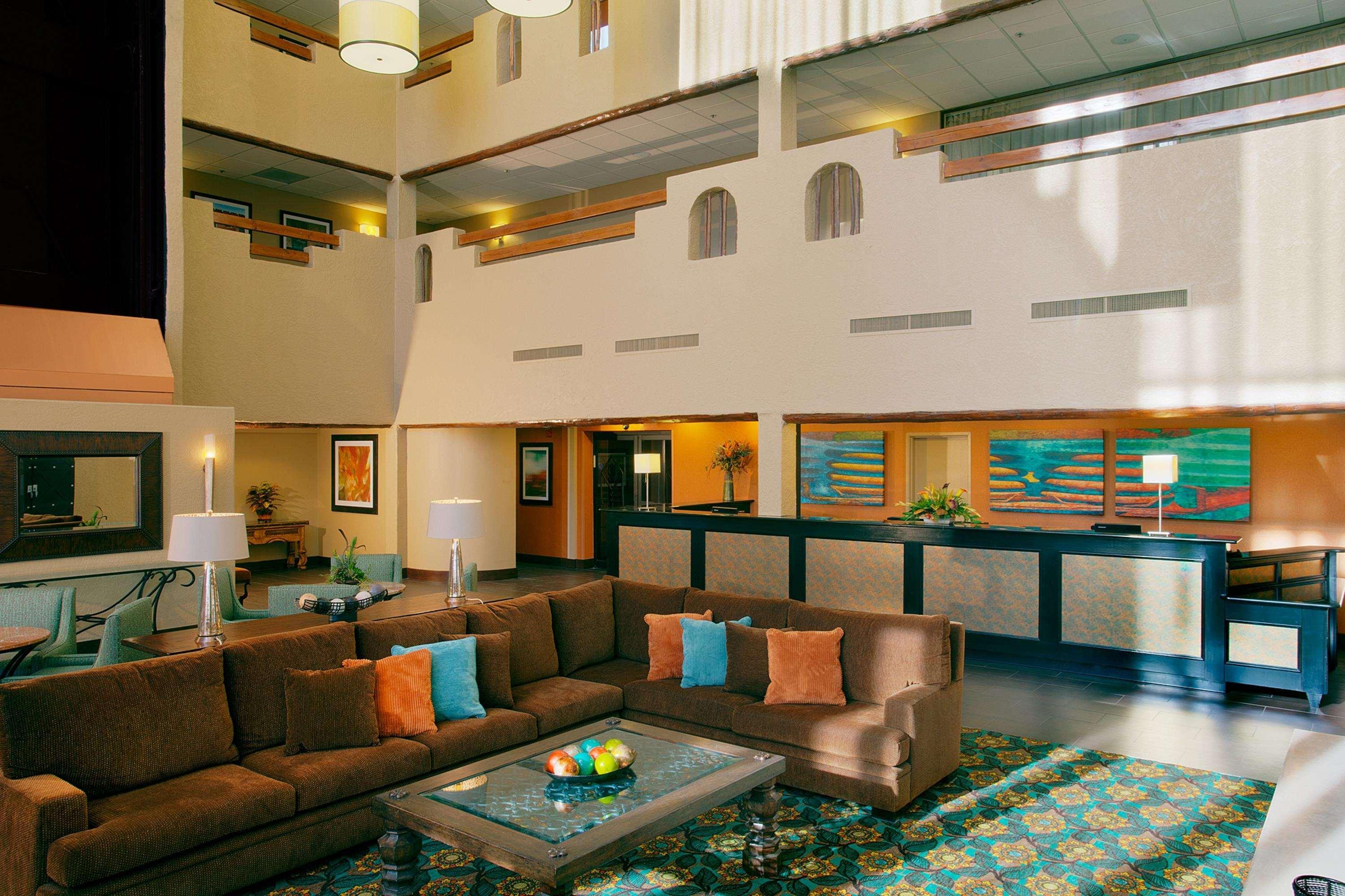 Doubletree By Hilton Santa Fe Hotel Interior photo