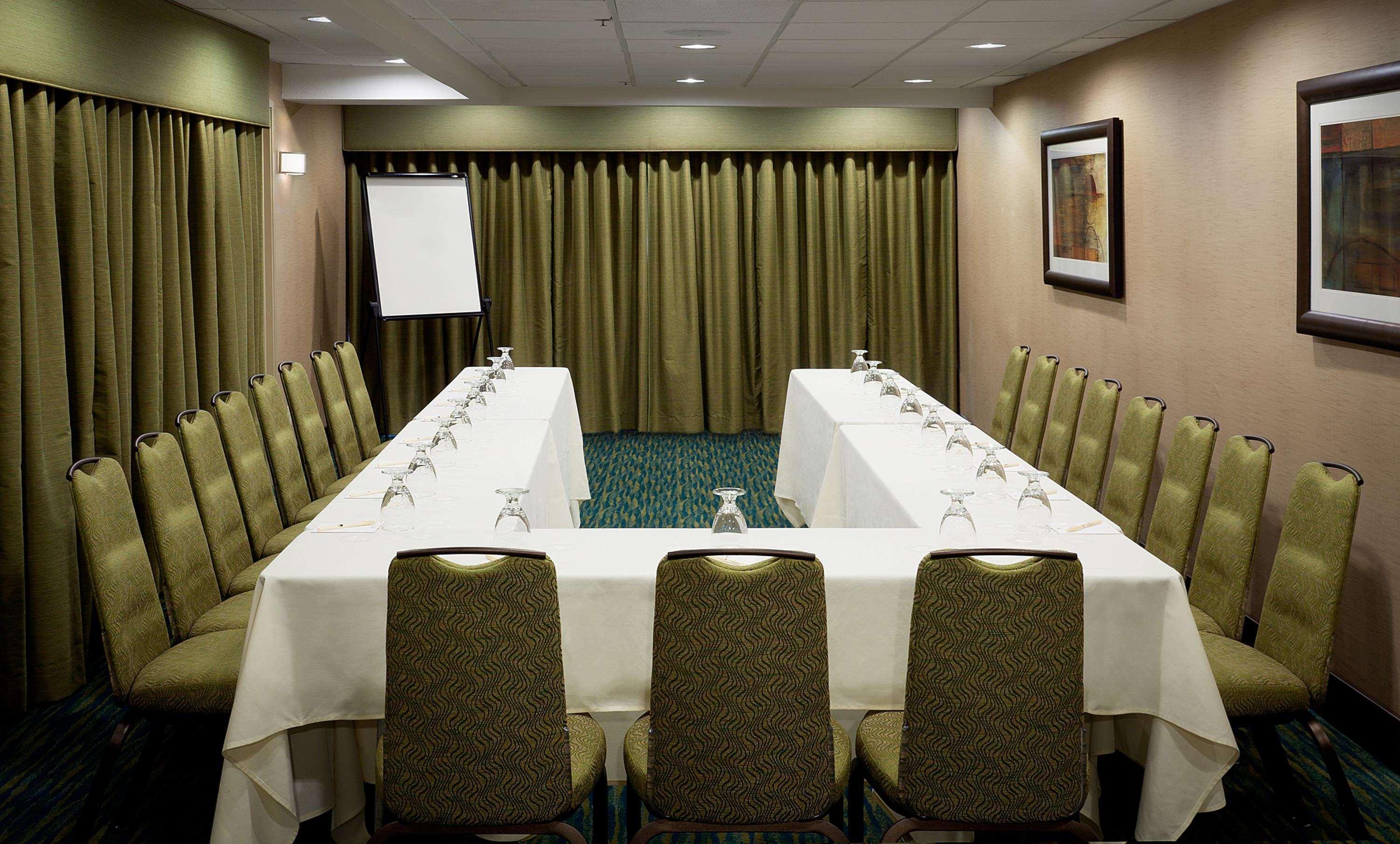 Doubletree By Hilton Santa Fe Hotel Business photo