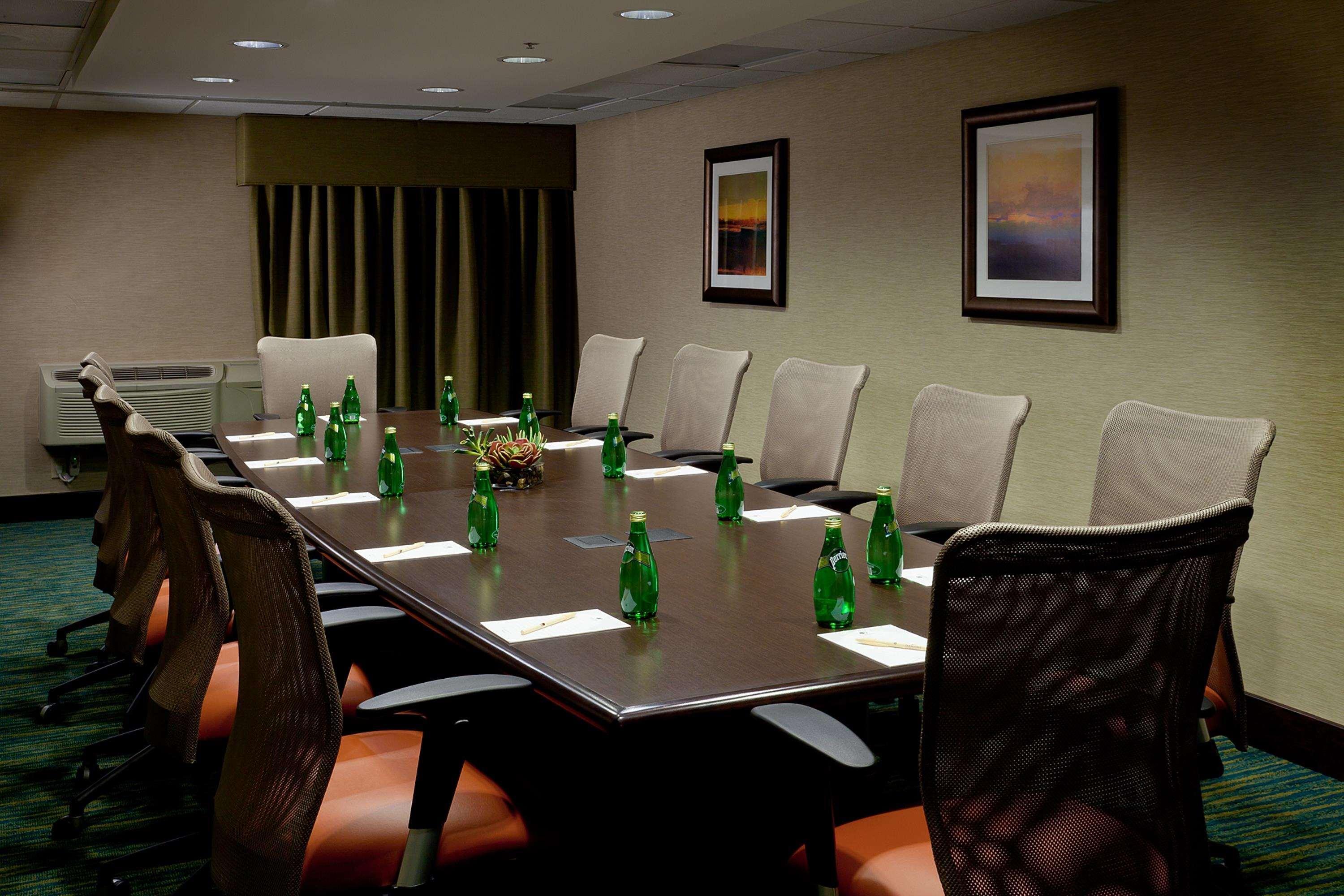 Doubletree By Hilton Santa Fe Hotel Business photo